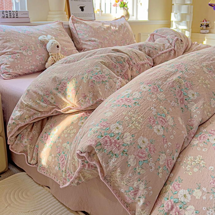 91家纺网 家纺一手货源 找家纺 Mata蔓塔家 2025春夏新款云感针织双层纱彩色贝壳边四件套 爱如星辰