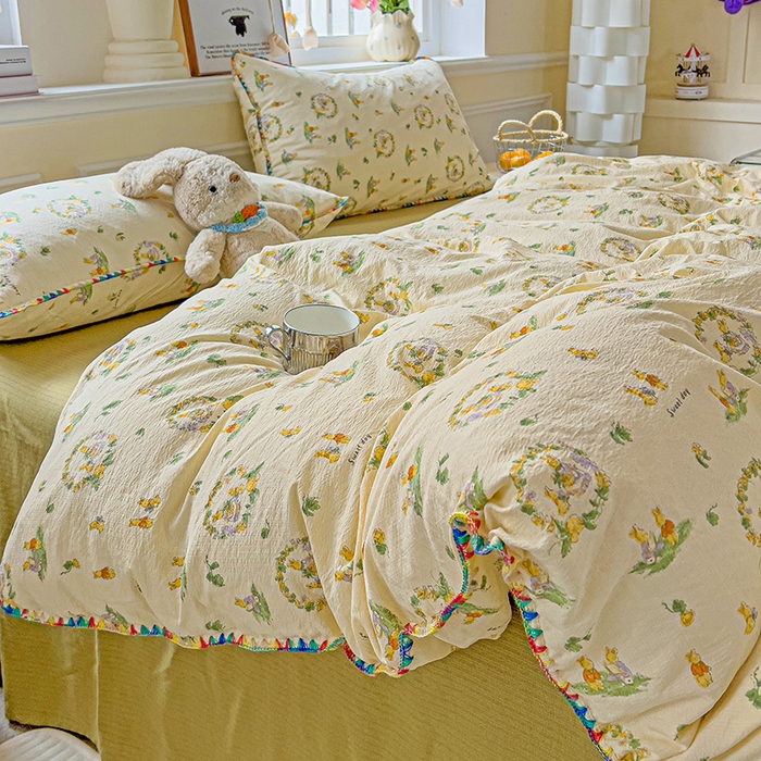 91家纺网 家纺一手货源 找家纺 Mata蔓塔家 2025春夏新款云感针织双层纱彩色贝壳边四件套 兔子的欢喜