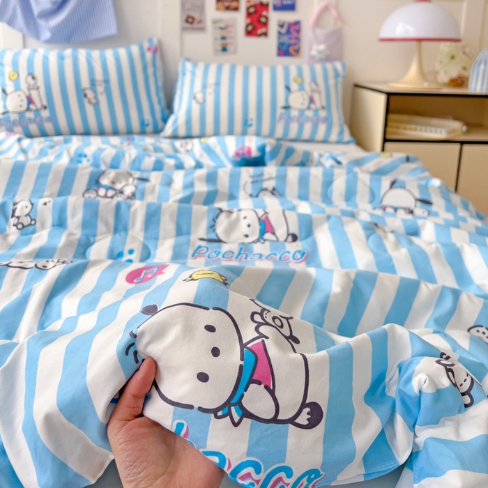 91家纺网 家纺一手货源 找家纺 Mata蔓塔家 2025春夏新款三丽鸥A类水洗双层纱夏被夏凉被空调被 淘气鸭帕恰