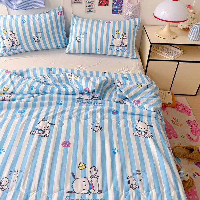 91家纺网 家纺一手货源 找家纺 Mata蔓塔家 2025春夏新款三丽鸥A类水洗双层纱夏被夏凉被空调被 淘气鸭帕恰