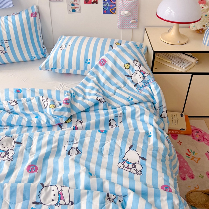 91家纺网 家纺一手货源 找家纺 Mata蔓塔家 2025春夏新款三丽鸥A类水洗双层纱夏被夏凉被空调被 淘气鸭帕恰