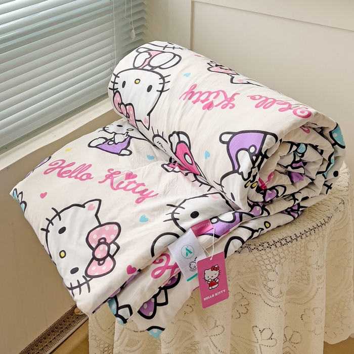 91家纺网 家纺一手货源 找家纺 Mata蔓塔家 2025春夏新款三丽鸥A类水洗双层纱夏被夏凉被空调被 五彩KT