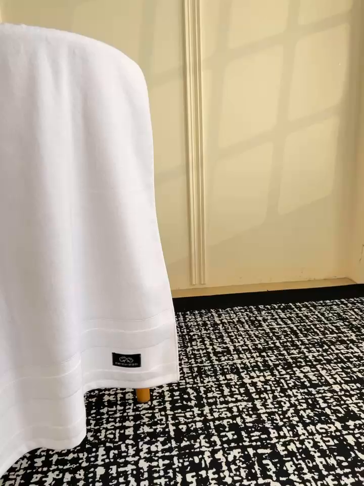 91家纺网 家纺一手货源 找家纺 悦然毛巾被 2025春夏新款全棉纯棉素色毛圈浴巾加厚加大 纯净白