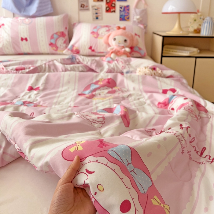 91家纺网 家纺一手货源 找家纺 Mata蔓塔家 2025春夏新款三丽鸥A类水洗双层纱夏被夏凉被空调被 开心美乐蒂