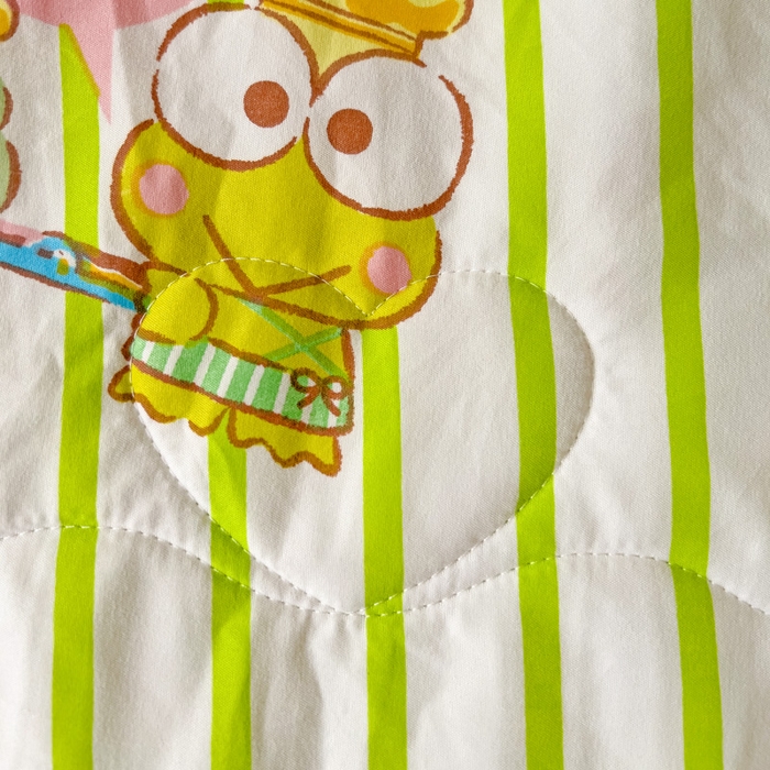 91家纺网 家纺一手货源 找家纺 Mata蔓塔家 2025春夏新款三丽鸥A类水洗双层纱夏被夏凉被空调被 甜甜圈大眼蛙