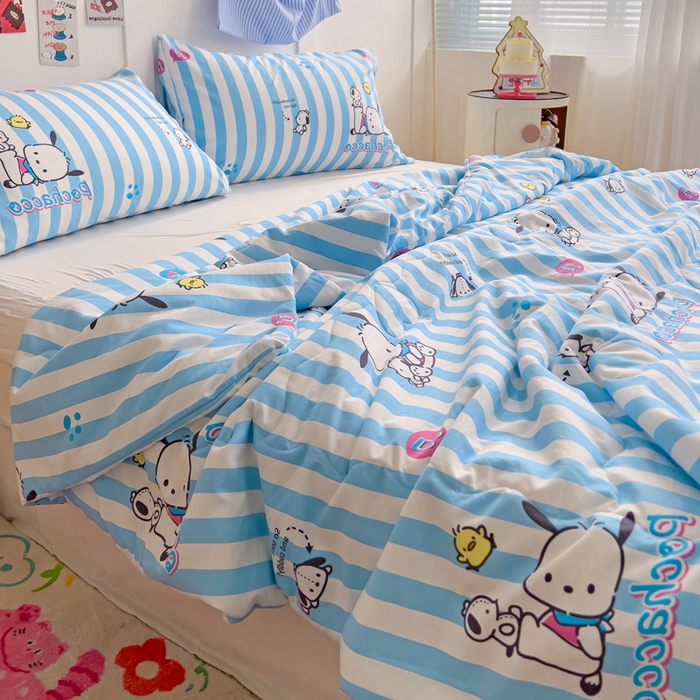 91家纺网 家纺一手货源 找家纺 Mata蔓塔家 2025春夏新款三丽鸥A类水洗双层纱夏被夏凉被空调被 淘气鸭帕恰