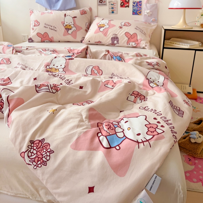 91家纺网 家纺一手货源 找家纺 Mata蔓塔家 2025春夏新款三丽鸥A类水洗双层纱夏被夏凉被空调被 KT家族