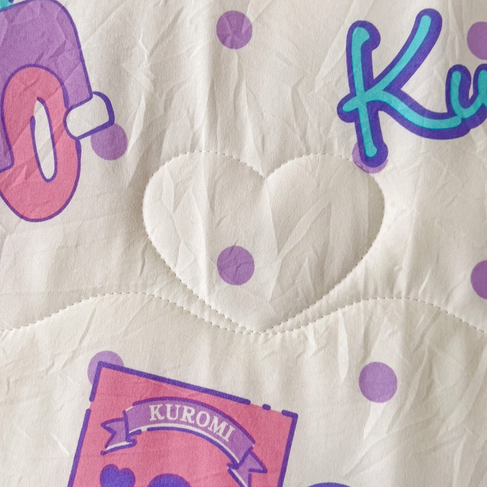 91家纺网 家纺一手货源 找家纺 Mata蔓塔家 2025春夏新款三丽鸥A类水洗双层纱夏被夏凉被空调被 开跑车库洛