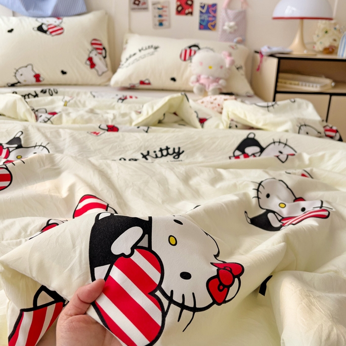 91家纺网 家纺一手货源 找家纺 Mata蔓塔家 2025春夏新款三丽鸥A类水洗双层纱夏被夏凉被空调被 喝牛奶KT