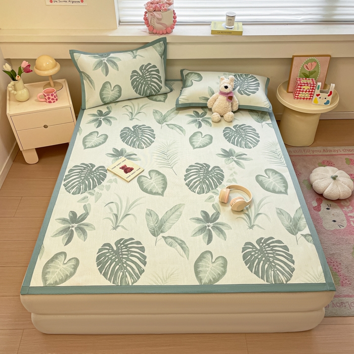 91家纺网 家纺一手货源 找家纺 逸尚阁 2025春夏新款数码印花冰藤席空调席三件套 叶子世界-平铺款