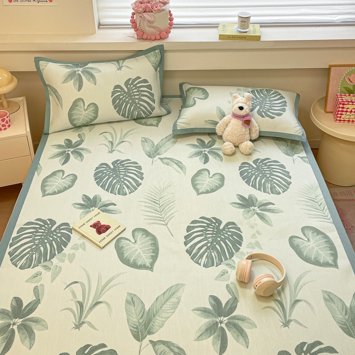 91家纺网 家纺一手货源 找家纺 逸尚阁 2025春夏新款数码印花冰藤席空调席三件套 叶子世界-平铺款