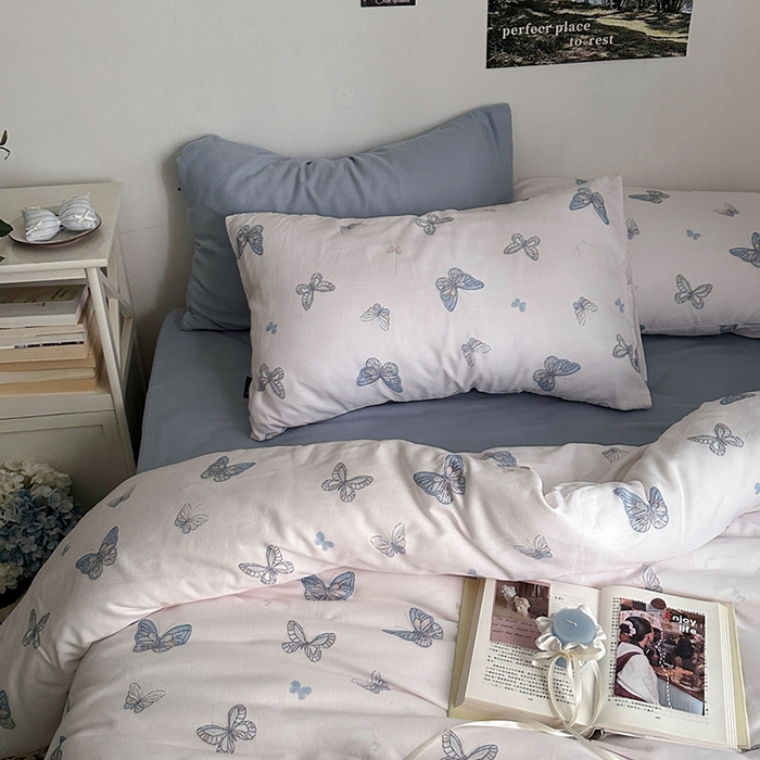 91家纺网 家纺一手货源 找家纺 柚可家居 2025新款全工艺双层纱数码印花全棉四件套实拍图 蝴蝶蓝