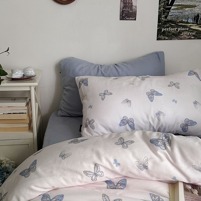 91家纺网 家纺一手货源 找家纺 柚可家居 2025新款全工艺双层纱数码印花全棉四件套实拍图 蝴蝶蓝