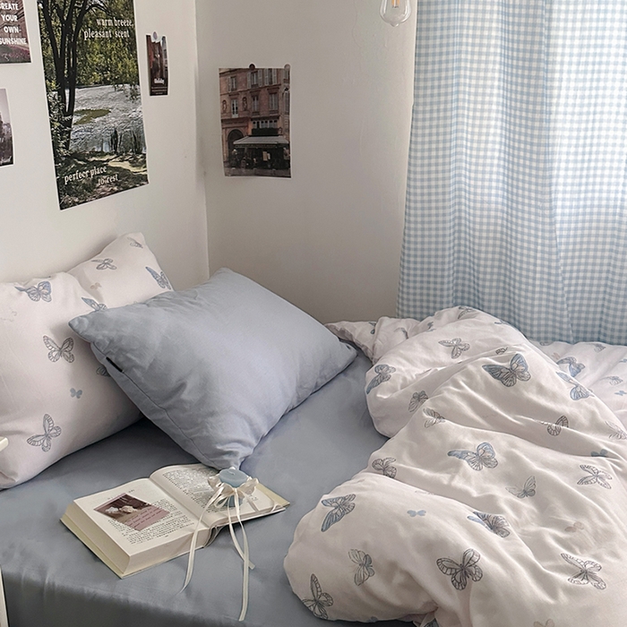 91家纺网 家纺一手货源 找家纺 柚可家居 2025新款全工艺双层纱数码印花全棉四件套实拍图 蝴蝶蓝