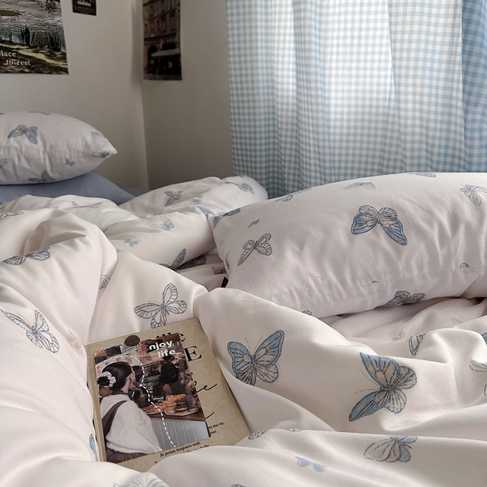 91家纺网 家纺一手货源 找家纺 柚可家居 2025新款全工艺双层纱数码印花全棉四件套实拍图 蝴蝶蓝