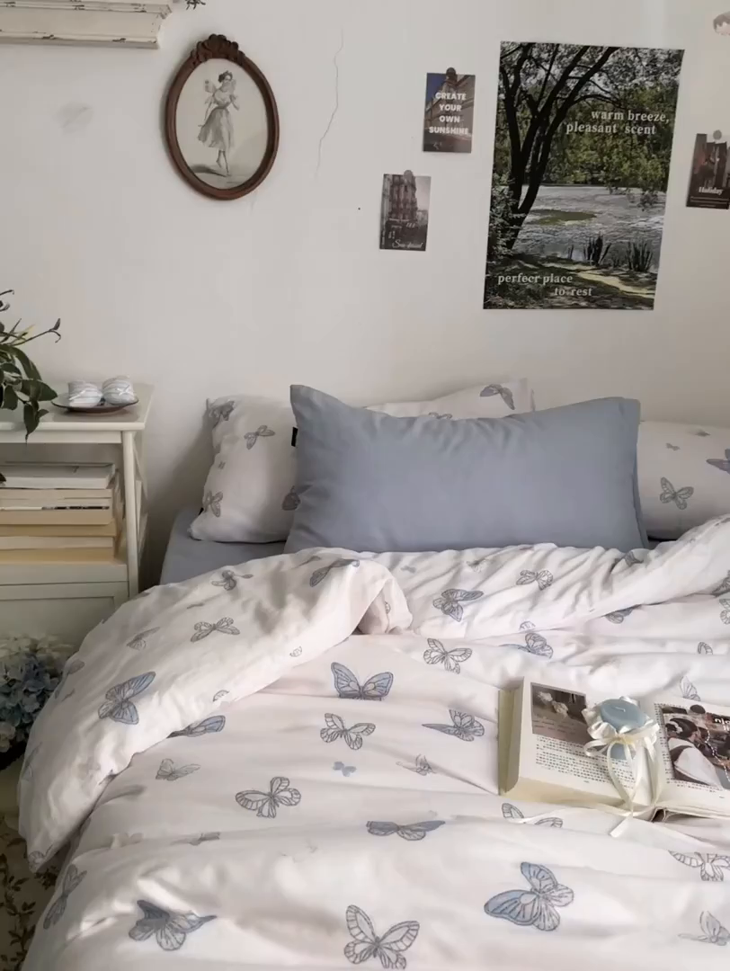 91家纺网 家纺一手货源 找家纺 柚可家居 2025新款全工艺双层纱数码印花全棉四件套实拍图 蝴蝶蓝