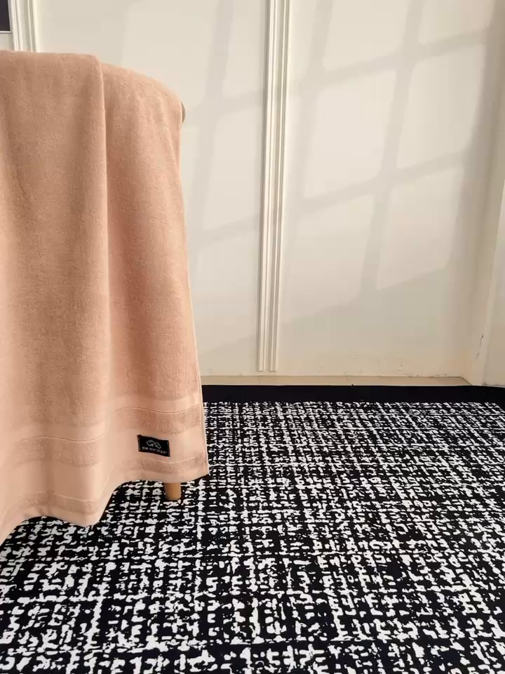91家纺网 家纺一手货源 找家纺 悦然毛巾被 2025春夏新款全棉纯棉素色毛圈浴巾加厚加大 咖色