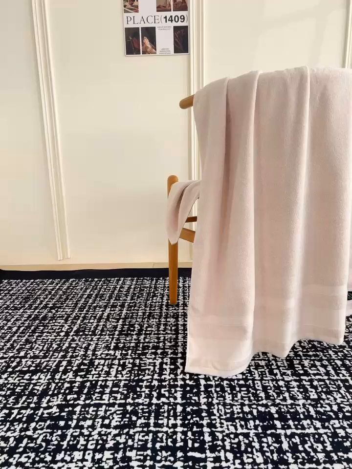 91家纺网 家纺一手货源 找家纺 悦然毛巾被 2025春夏新款全棉纯棉素色毛圈浴巾加厚加大 浅驼色