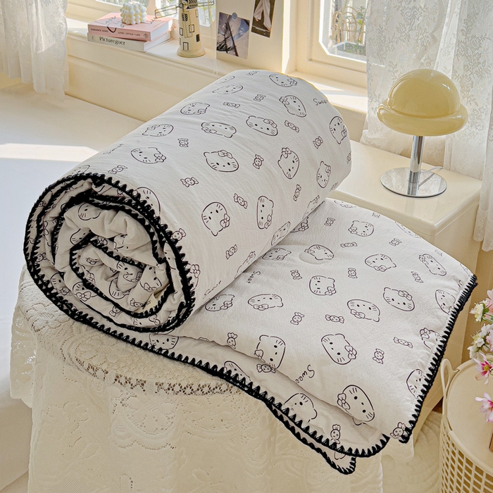 91家纺网 家纺一手货源 找家纺 Mata蔓塔家 2025新款云感针织双层纱彩色贝壳边夏被夏凉被空调被(有买家秀） 猫咪恋人