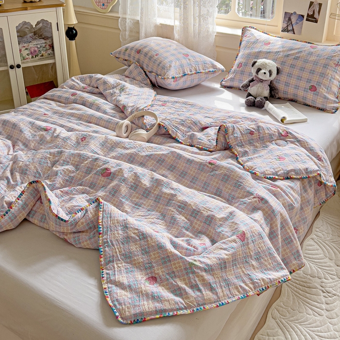 91家纺网 家纺一手货源 找家纺 Mata蔓塔家 2025新款云感针织双层纱彩色贝壳边夏被夏凉被空调被(有买家秀） 有草莓的地方