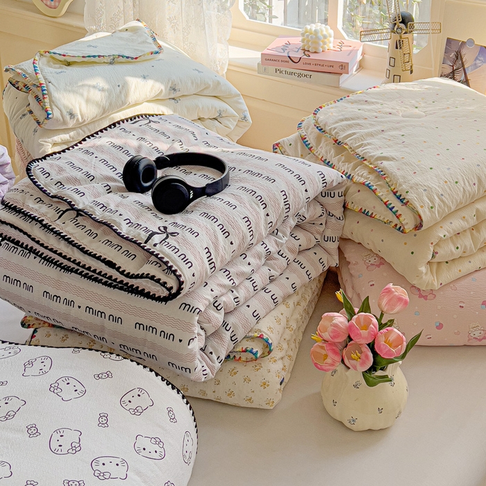 91家纺网 家纺一手货源 找家纺 （总）Mata蔓塔家 2025新款云感针织双层纱彩色贝壳边夏被夏凉被空调被(有买家秀）