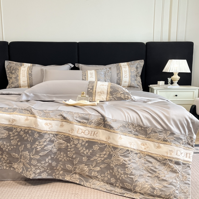 91家纺网 家纺一手货源 找家纺 帝王家纺 2025新款浮雕刺绣水洗天丝真丝夏被四件套冰丝三件套夏季直播 花蔓枝—浅灰