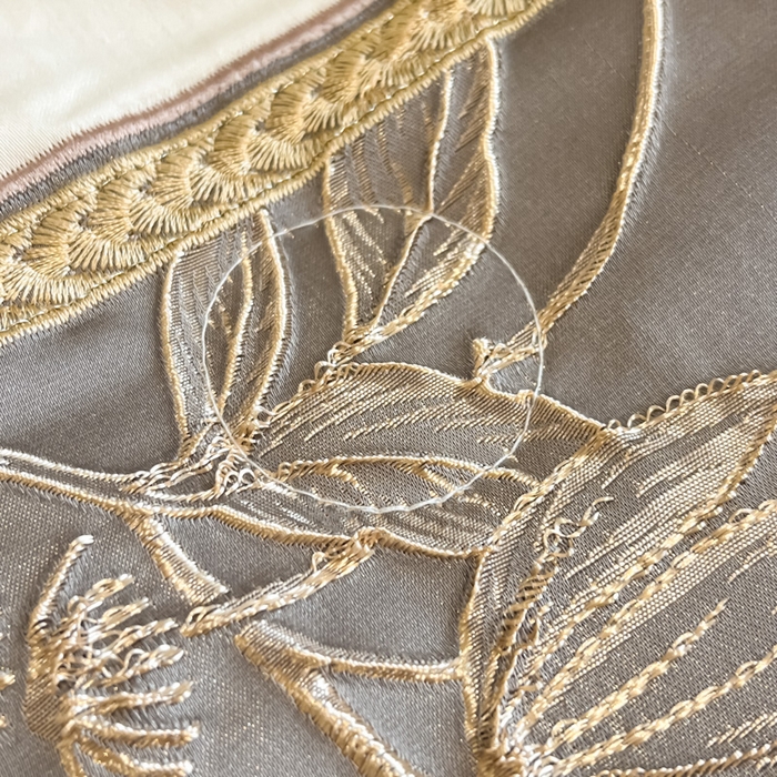 91家纺网 家纺一手货源 找家纺 帝王家纺 2025新款浮雕刺绣水洗天丝真丝夏被四件套冰丝三件套夏季直播 花蔓枝—浅灰