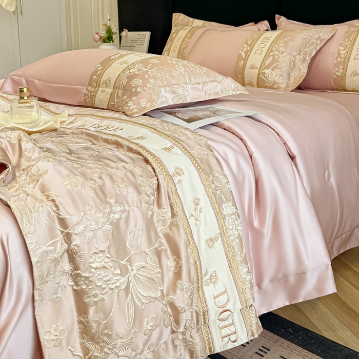 91家纺网 家纺一手货源 找家纺 帝王家纺 2025新款浮雕刺绣水洗天丝真丝夏被四件套冰丝三件套夏季直播 花蔓枝—粉