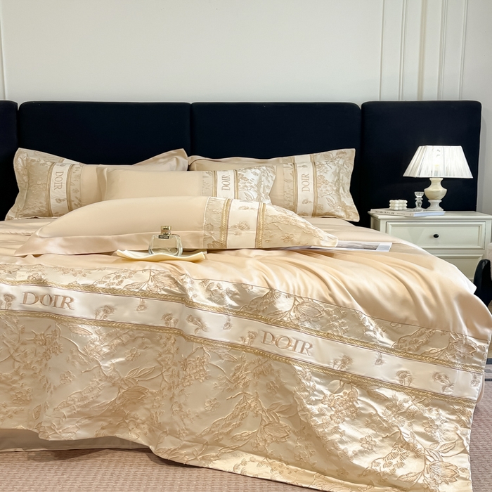 91家纺网 家纺一手货源 找家纺 帝王家纺 2025新款浮雕刺绣水洗天丝真丝夏被四件套冰丝三件套夏季直播 花蔓枝—香槟