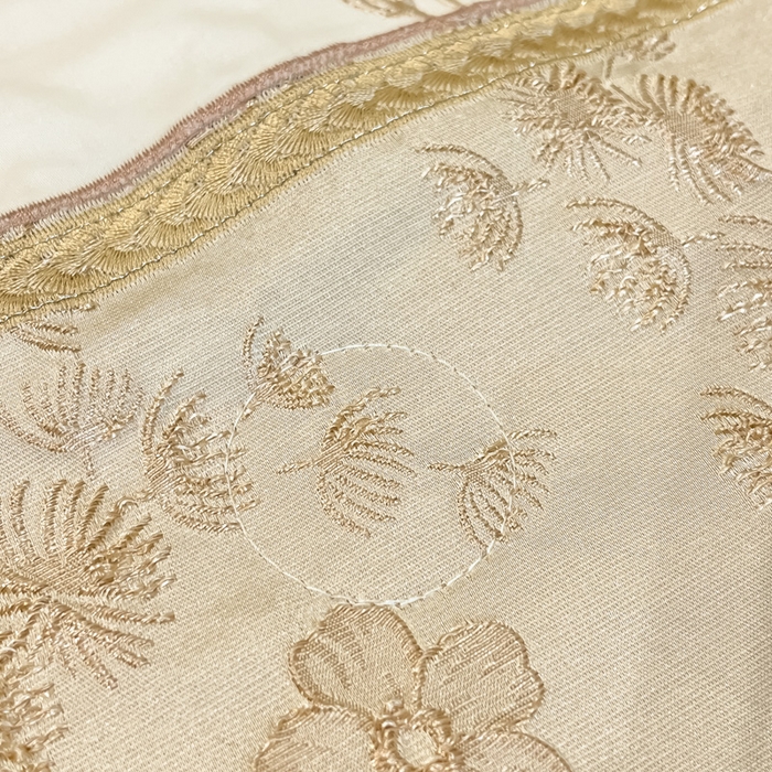 91家纺网 家纺一手货源 找家纺 帝王家纺 2025新款浮雕刺绣水洗天丝真丝夏被四件套冰丝三件套夏季直播 花蔓枝—香槟