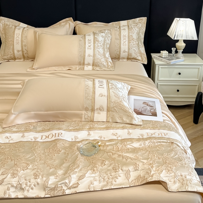 91家纺网 家纺一手货源 找家纺 帝王家纺 2025新款浮雕刺绣水洗天丝真丝夏被四件套冰丝三件套夏季直播 花蔓枝—香槟