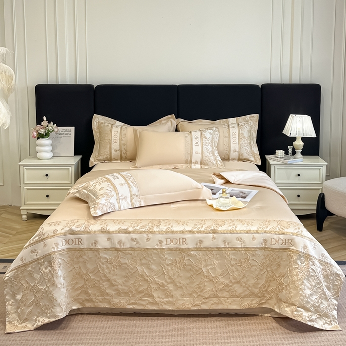 91家纺网 家纺一手货源 找家纺 帝王家纺 2025新款浮雕刺绣水洗天丝真丝夏被四件套冰丝三件套夏季直播 花蔓枝—香槟