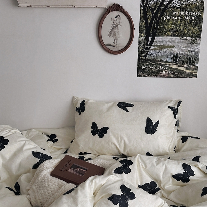 91家纺网 家纺一手货源 找家纺 （总）柚可家居 2025新款数码活性印花四件套-黑格蝶舞风格一