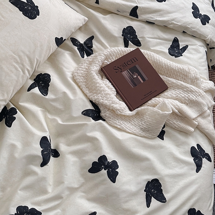 91家纺网 家纺一手货源 找家纺 （总）柚可家居 2025新款数码活性印花四件套-黑格蝶舞风格一