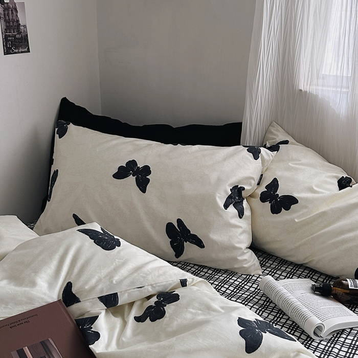 91家纺网 家纺一手货源 找家纺 （总）柚可家居 2025新款数码活性印花四件套-黑格蝶舞风格一