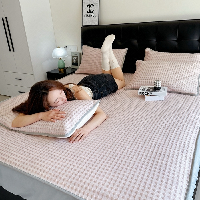 91家纺网 家纺一手货源 找家纺 （总）兜米2025新款菱形格床笠凉席