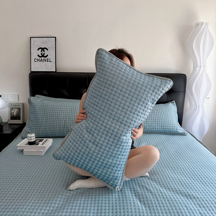 91家纺网 家纺一手货源 找家纺 兜米2025新款菱形格床笠凉席 菱形格蓝