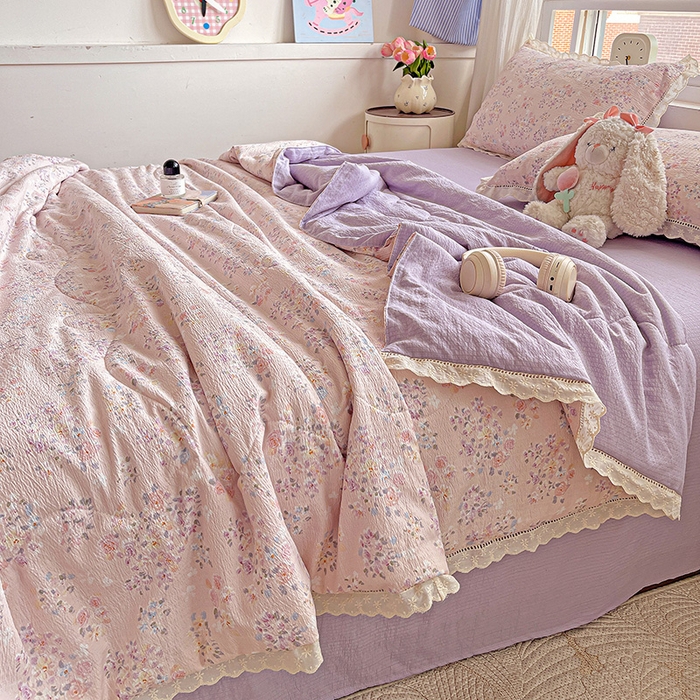 91家纺网 家纺一手货源 找家纺 恋之语 2025春夏新款云感全棉纯棉花边款夏被夏凉被空调被四件套套件 若欢-紫