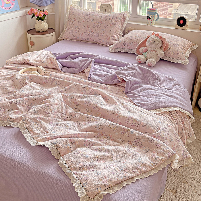 91家纺网 家纺一手货源 找家纺 恋之语 2025春夏新款云感全棉纯棉花边款夏被夏凉被空调被四件套套件 若欢-紫