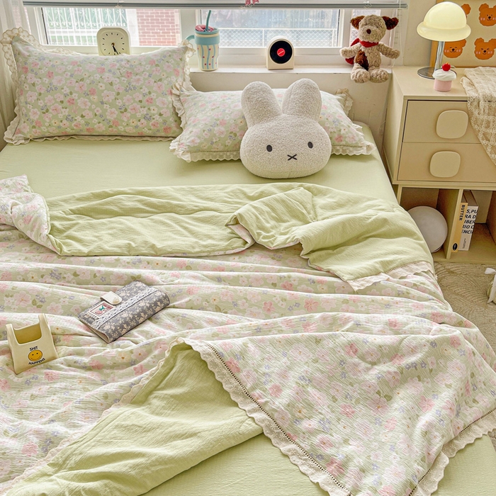 91家纺网 家纺一手货源 找家纺 恋之语 2025春夏新款云感全棉纯棉花边款夏被夏凉被空调被四件套套件 莱茵河畔