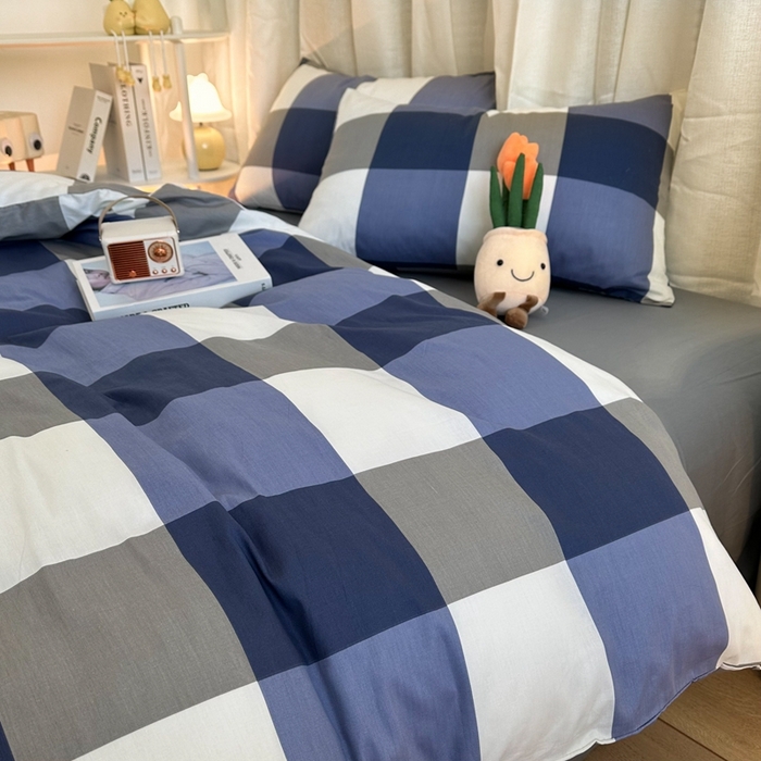 91家纺网 家纺一手货源 找家纺 简宜家居（朝初家纺） 2025新款13070全棉纯棉斜纹简约北欧风四件套 蓝大格