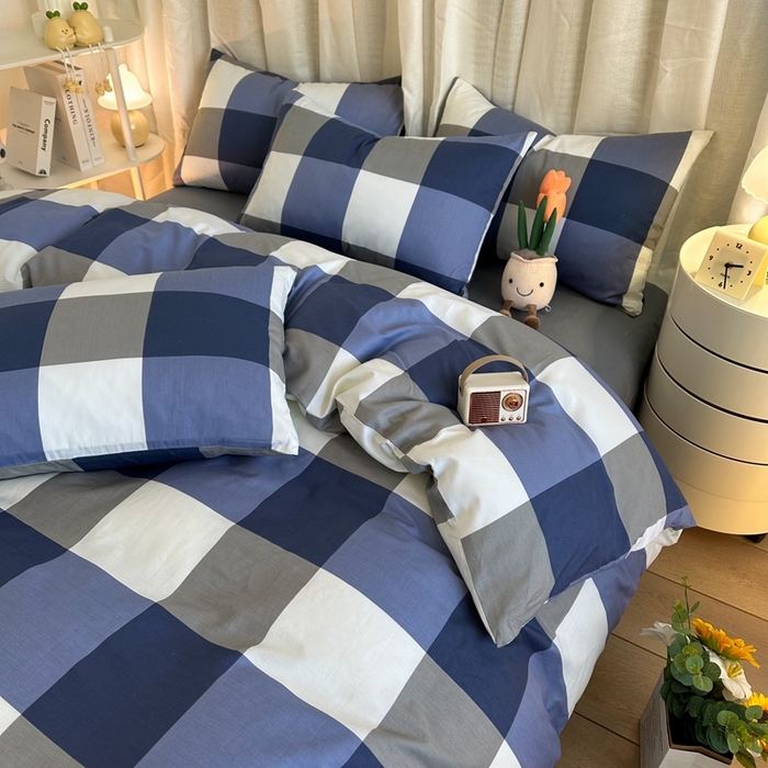 91家纺网 家纺一手货源 找家纺 简宜家居（朝初家纺） 2025新款13070全棉纯棉斜纹简约北欧风四件套 蓝大格