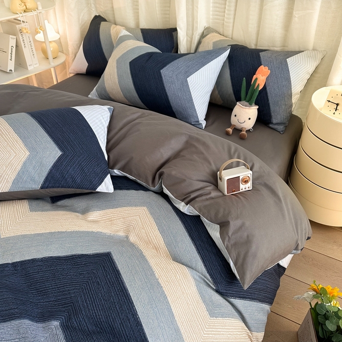 91家纺网 家纺一手货源 找家纺 简宜家居（朝初家纺） 2025新款13070全棉纯棉斜纹简约北欧风四件套 佩斯