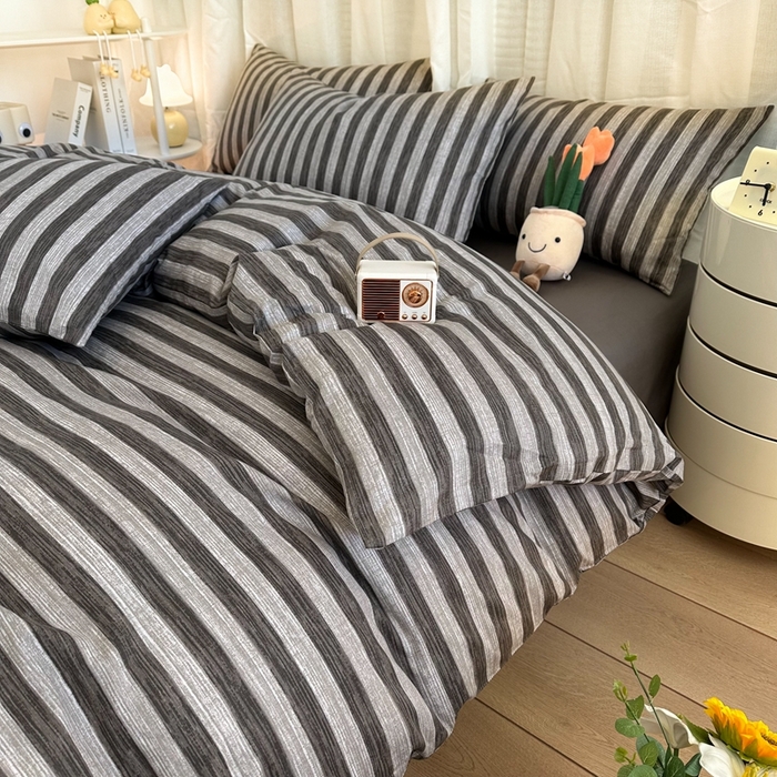 91家纺网 家纺一手货源 找家纺 简宜家居（朝初家纺） 2025新款13070全棉纯棉斜纹简约北欧风四件套 唯尚咖条