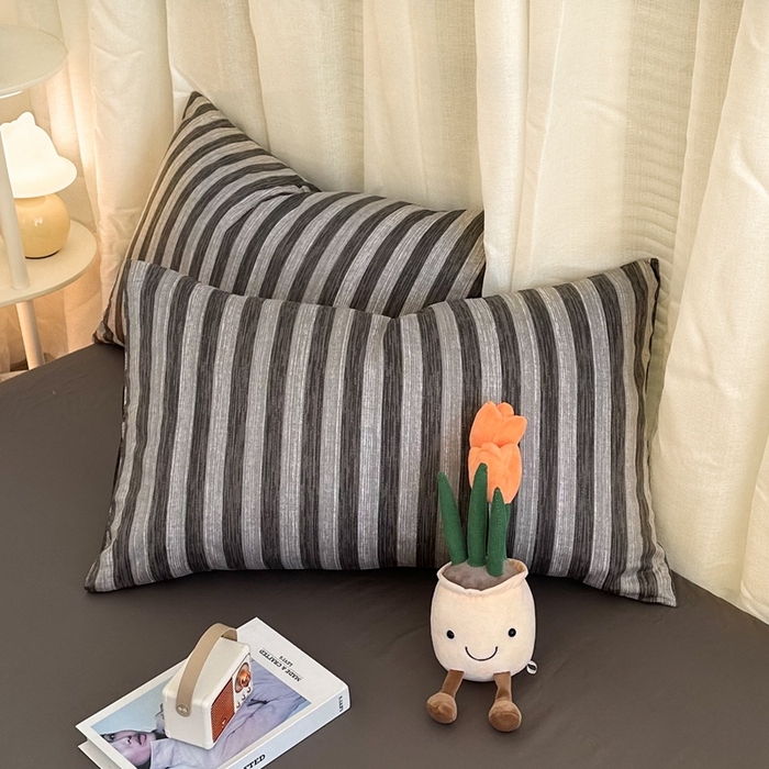 91家纺网 家纺一手货源 找家纺 简宜家居（朝初家纺） 2025新款13070全棉纯棉斜纹简约北欧风四件套 唯尚咖条