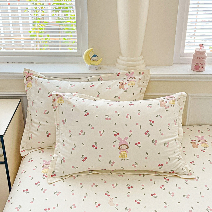 91家纺网 家纺一手货源 找家纺 卡普家居 2025新款全棉印花A版床笠 花季少女