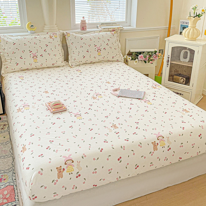 91家纺网 家纺一手货源 找家纺 卡普家居 2025新款全棉印花A版床笠 花季少女