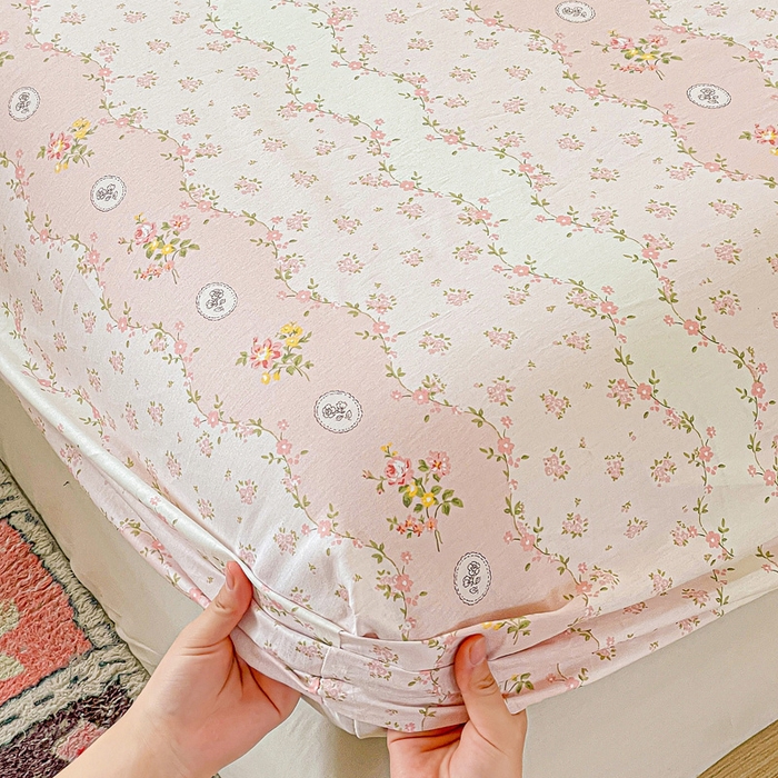 91家纺网 家纺一手货源 找家纺 卡普家居 2025新款全棉印花A版床笠 花间赋