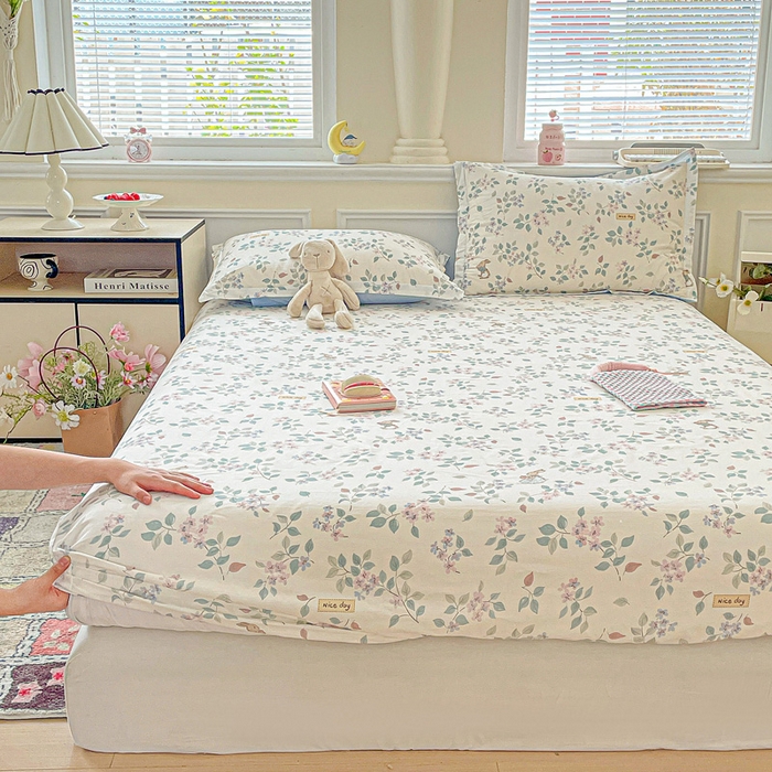 91家纺网 家纺一手货源 找家纺 卡普家居 2025新款全棉印花A版床笠 温暖思绪