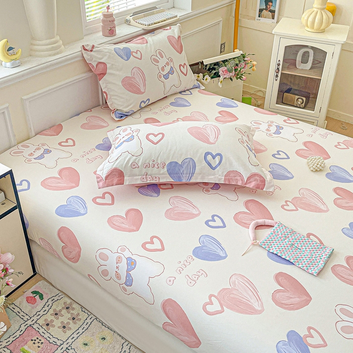 91家纺网 家纺一手货源 找家纺 卡普家居 2025新款全棉印花A版床笠 小兔可可